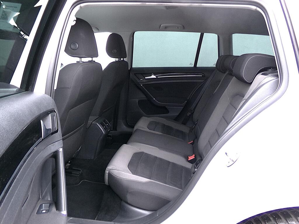 O419V08105_34.webp_GOLF Highline 1.4 Tgi 81 kW manuál, DPH