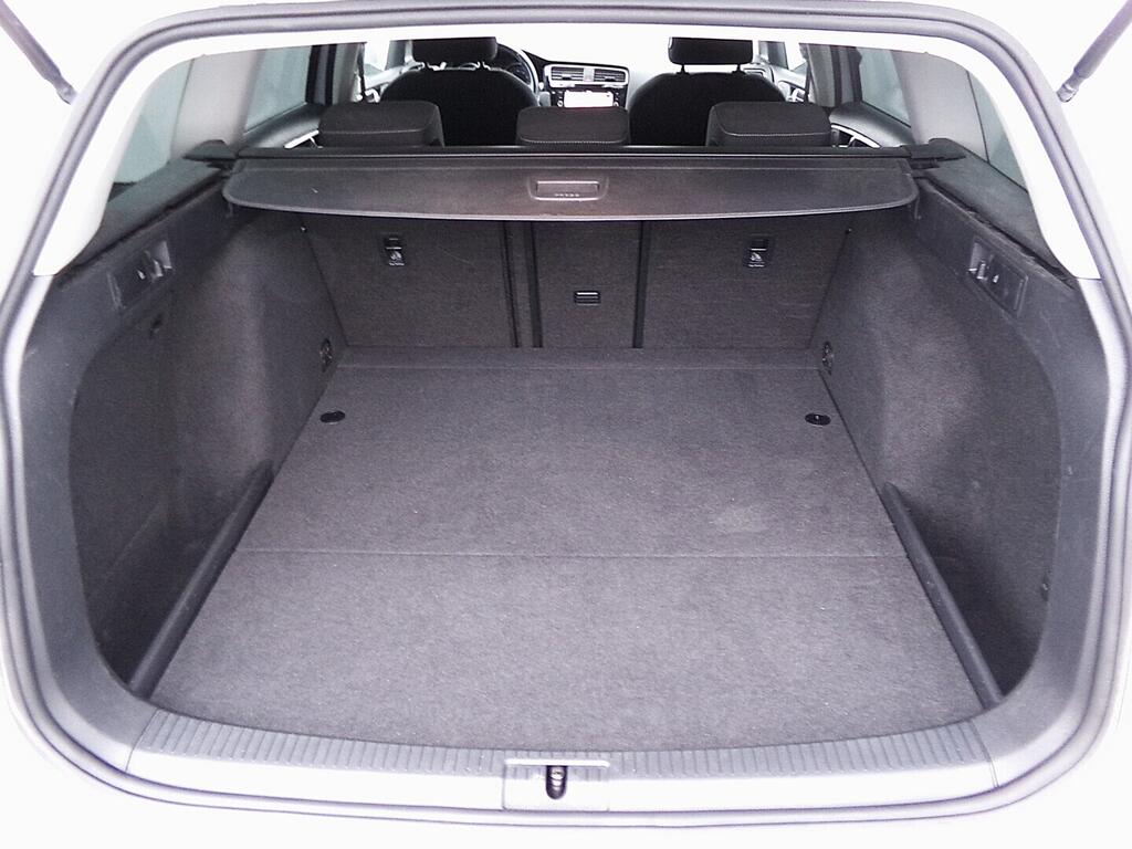 O419V08105_35.webp_GOLF Highline 1.4 Tgi 81 kW manuál, DPH