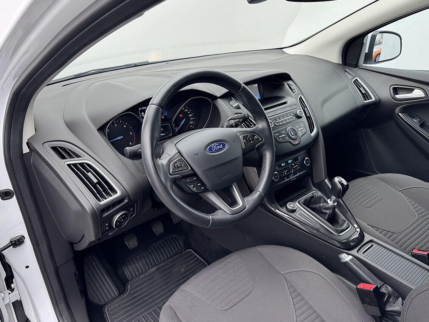 O419V08111_19.webp_FOCUS Titanium 1.5 TDCi 88 kW manuál