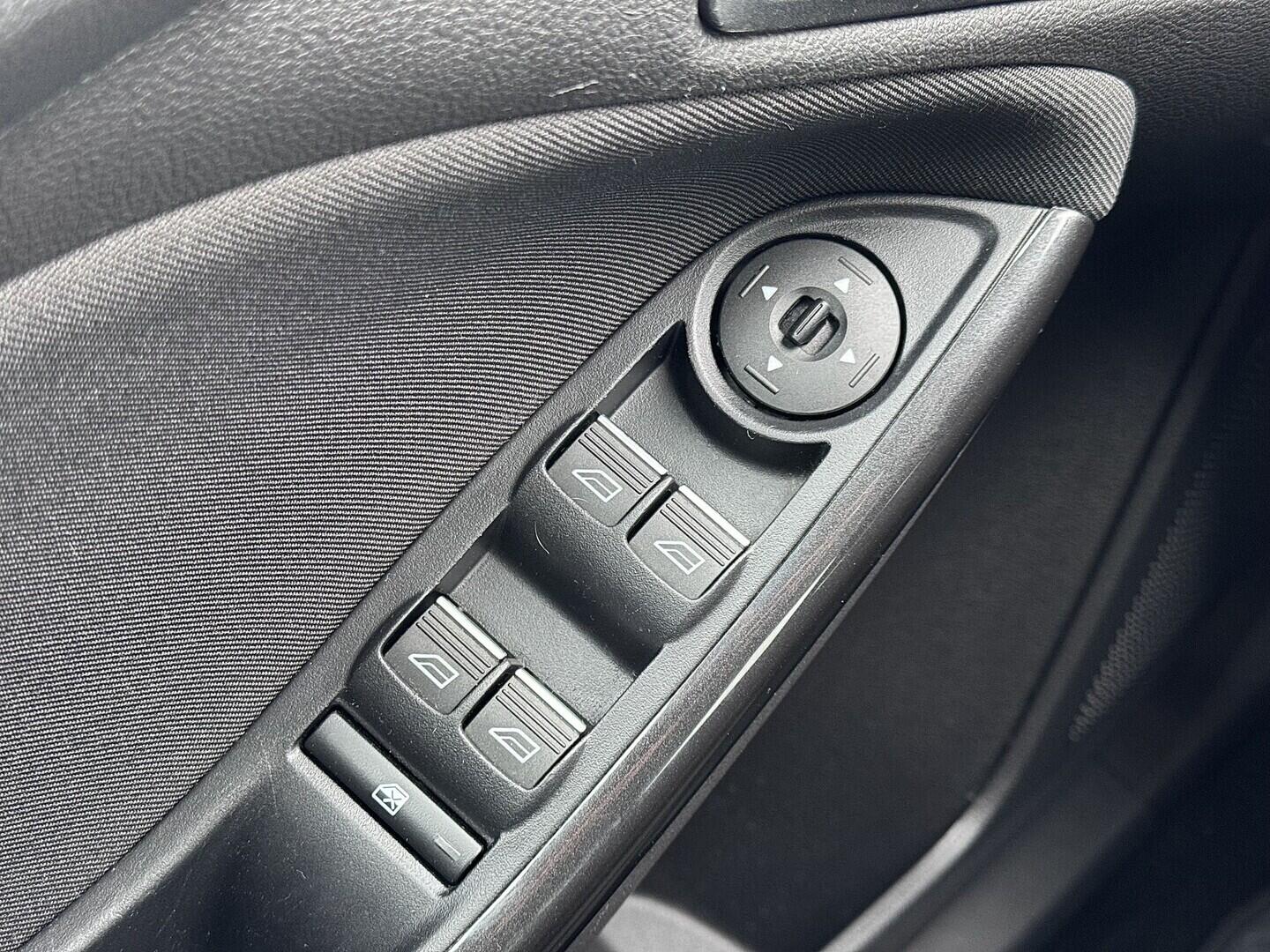 O419V08111_21.webp_FOCUS Titanium 1.5 TDCi 88 kW manuál