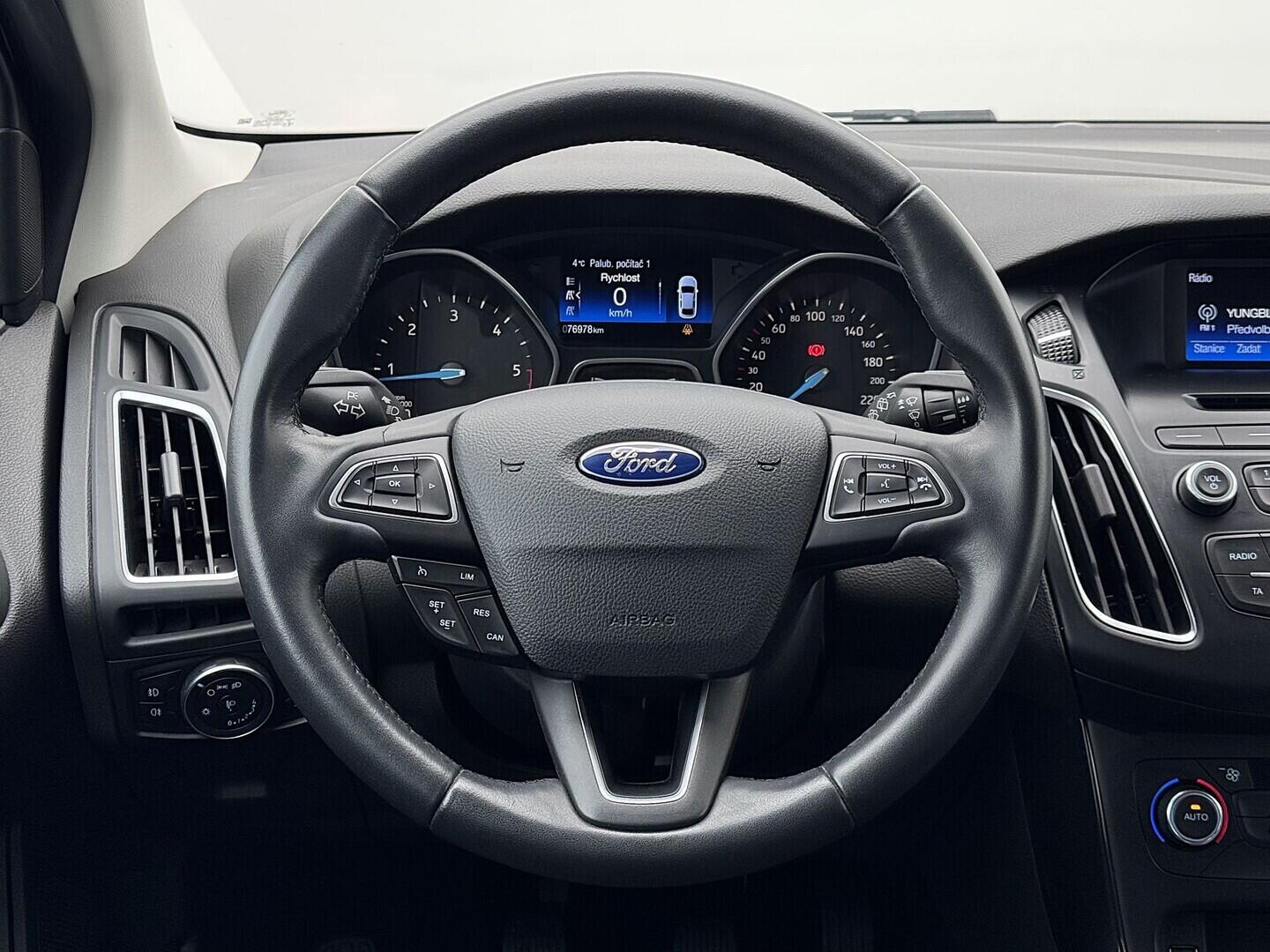 O419V08111_22.webp_FOCUS Titanium 1.5 TDCi 88 kW manuál