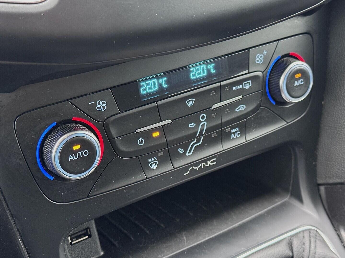 O419V08111_28.webp_FOCUS Titanium 1.5 TDCi 88 kW manuál