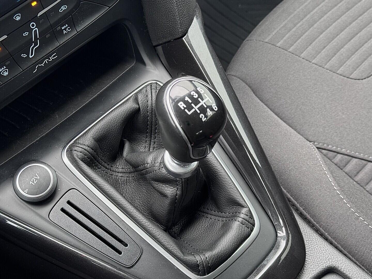 O419V08111_29.webp_FOCUS Titanium 1.5 TDCi 88 kW manuál