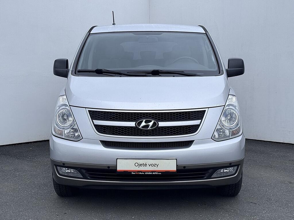 O419V08116_13.webp_H 1 Tour 2.5 CRDi 125 kW manuál