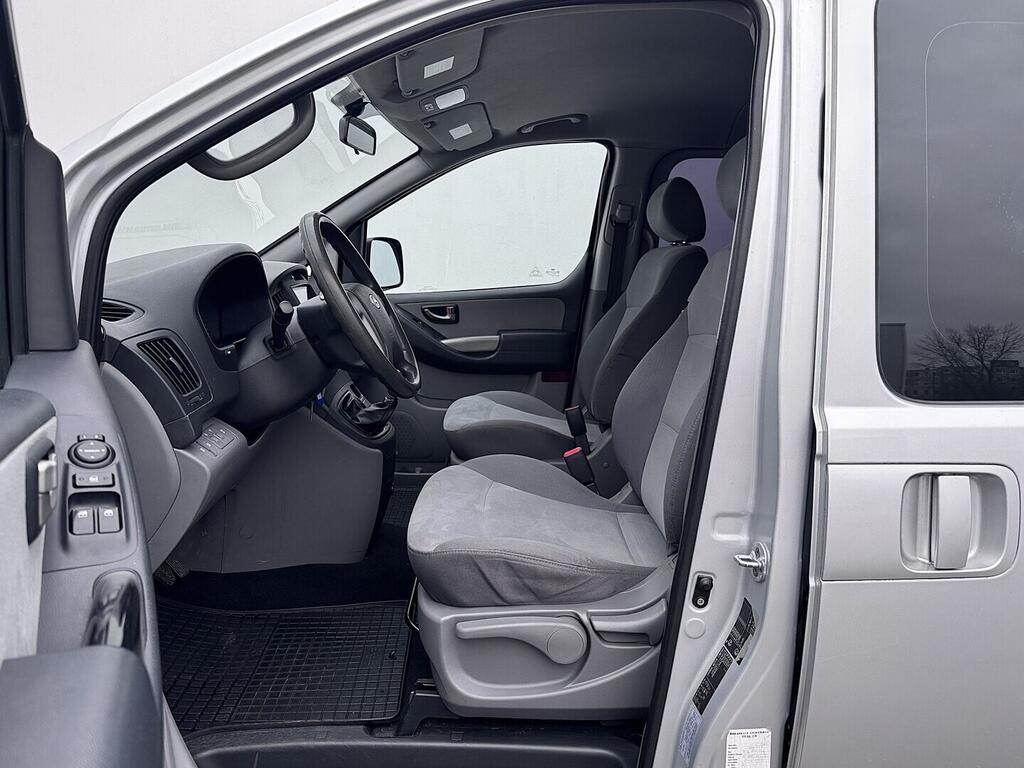 O419V08116_20.webp_H 1 Tour 2.5 CRDi 125 kW manuál