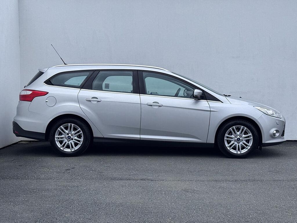 O419V08119_16.webp_FOCUS Titanium  Ecoboost 110 kW manuál, DPH