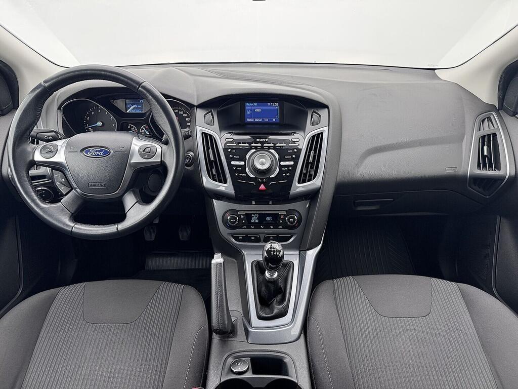 O419V08119_18.webp_FOCUS Titanium  Ecoboost 110 kW manuál, DPH