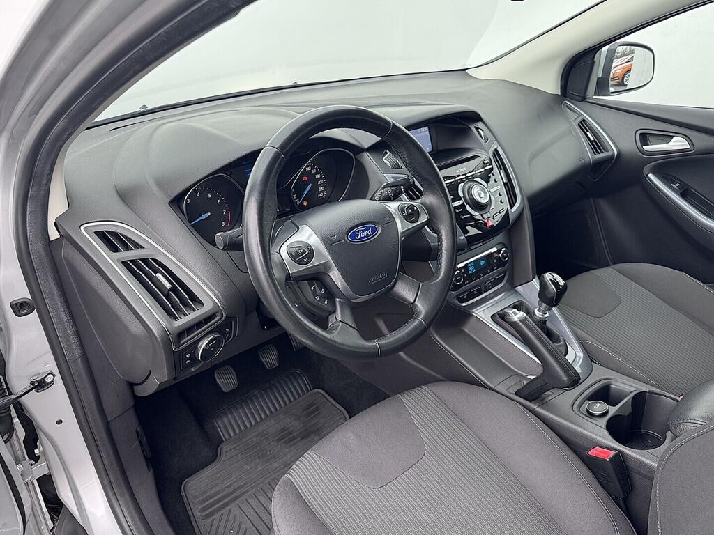 O419V08119_19.webp_FOCUS Titanium  Ecoboost 110 kW manuál, DPH