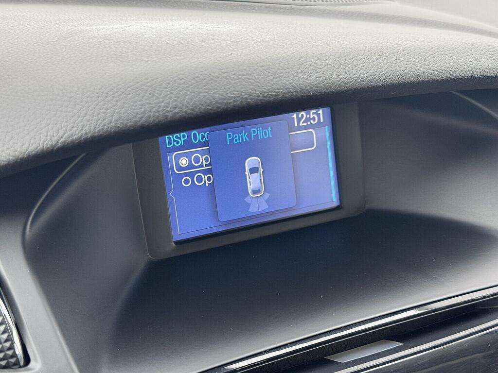 O419V08119_27.webp_FOCUS Titanium  Ecoboost 110 kW manuál, DPH