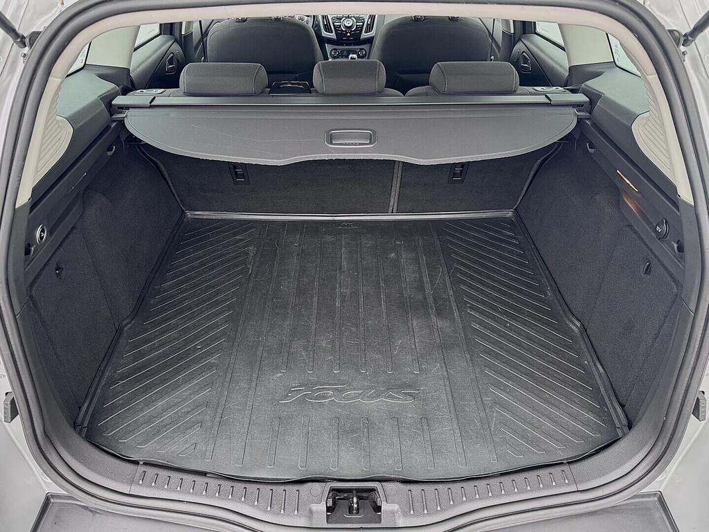 O419V08119_31.webp_FOCUS Titanium  Ecoboost 110 kW manuál, DPH