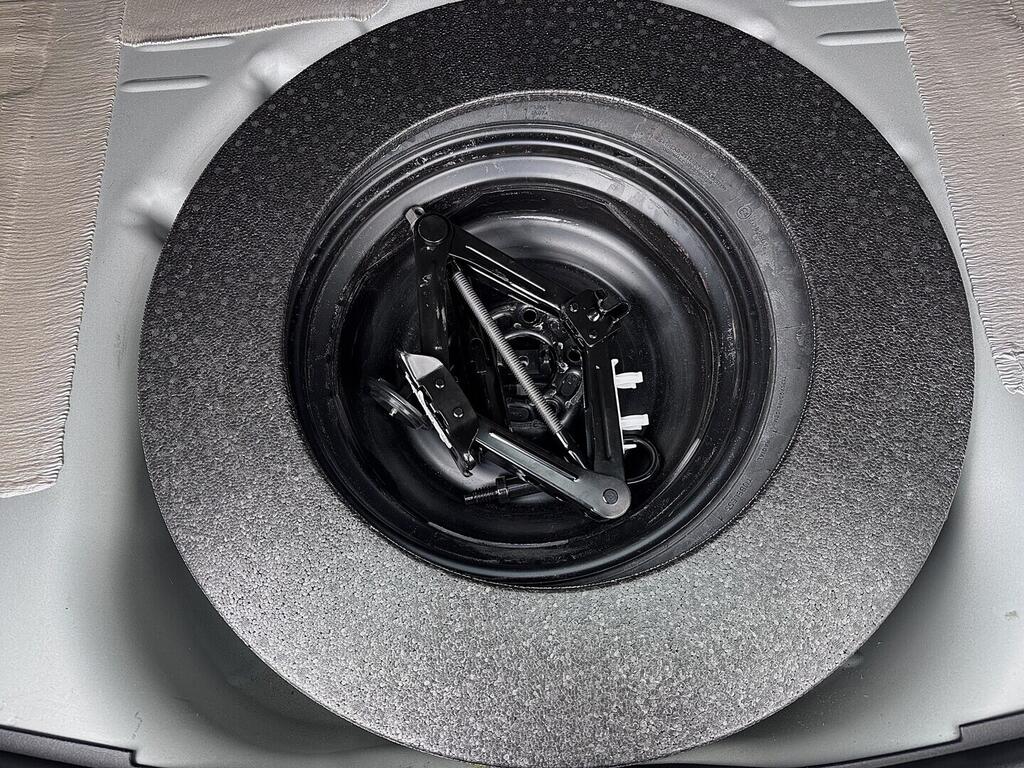 O419V08119_32.webp_FOCUS Titanium  Ecoboost 110 kW manuál, DPH