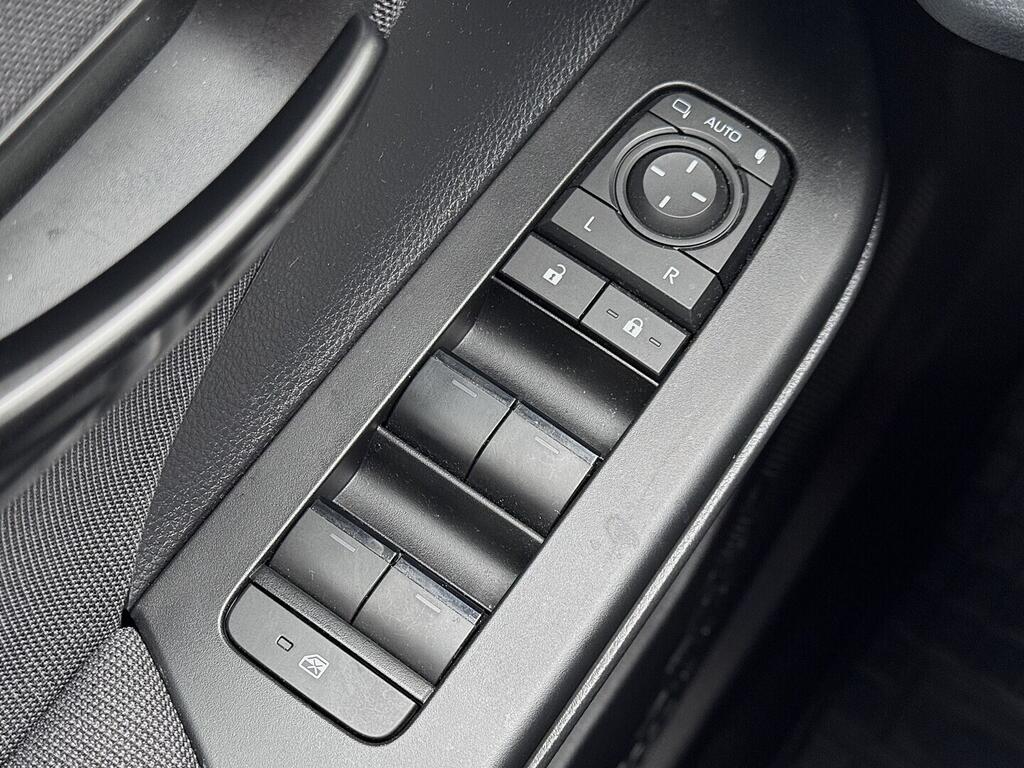 O419V08120_21.webp_C-HR . 2.0 PHEV 111 kW automat, DPH