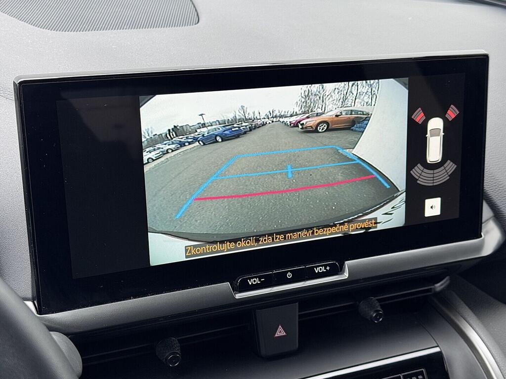 O419V08120_26.webp_C-HR . 2.0 PHEV 111 kW automat, DPH