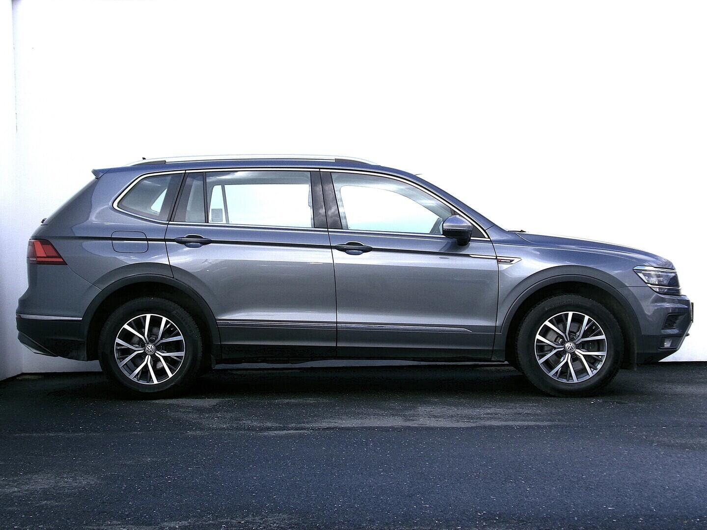 O419V08122_16.webp_TIGUAN Highline 2.0 TDI 140 kW automat