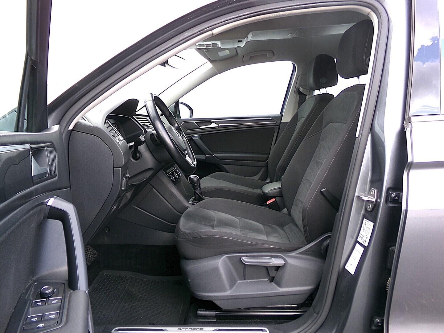 O419V08122_20.webp_TIGUAN Highline 2.0 TDI 140 kW automat