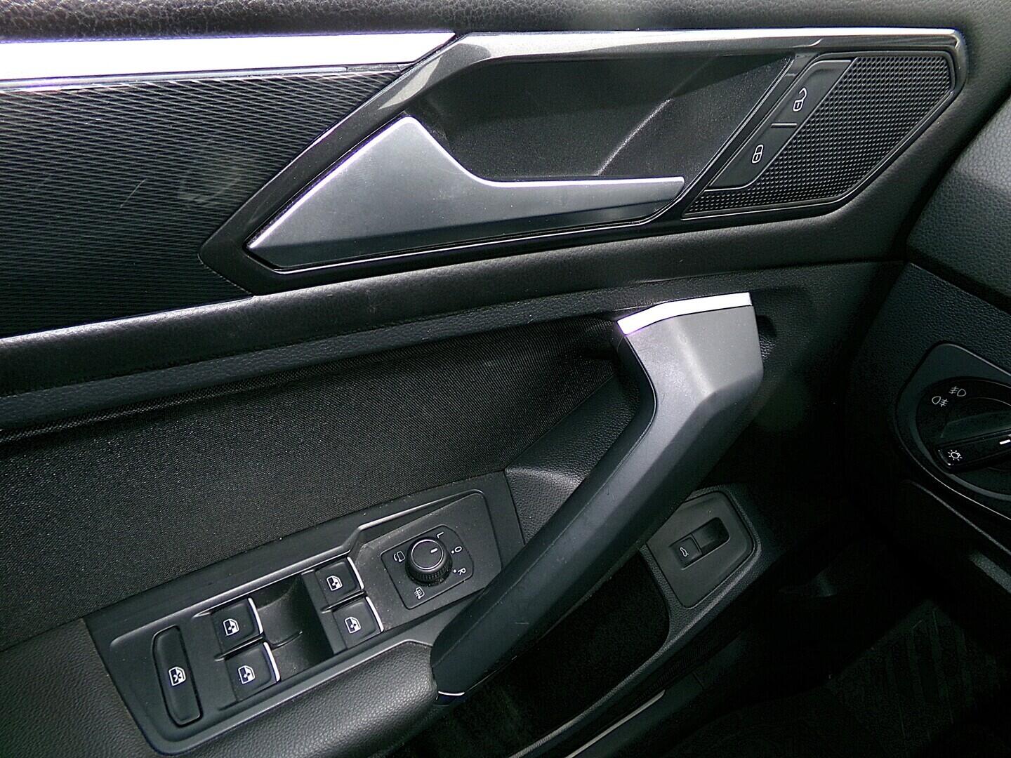 O419V08122_21.webp_TIGUAN Highline 2.0 TDI 140 kW automat