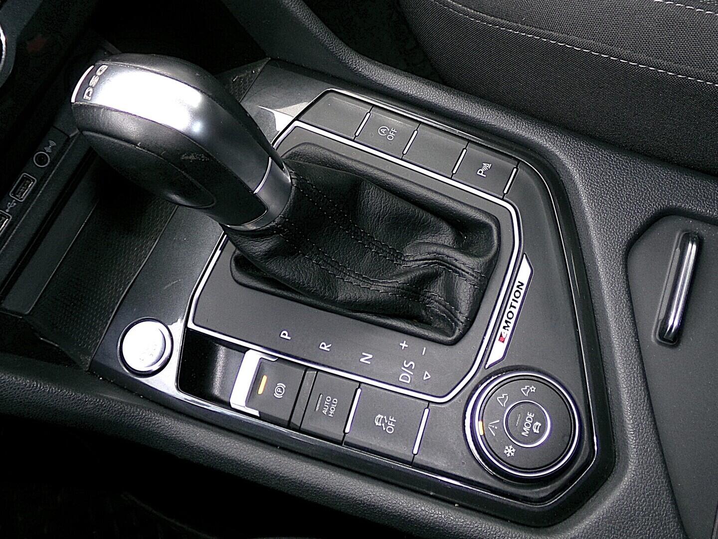 O419V08122_31.webp_TIGUAN Highline 2.0 TDI 140 kW automat
