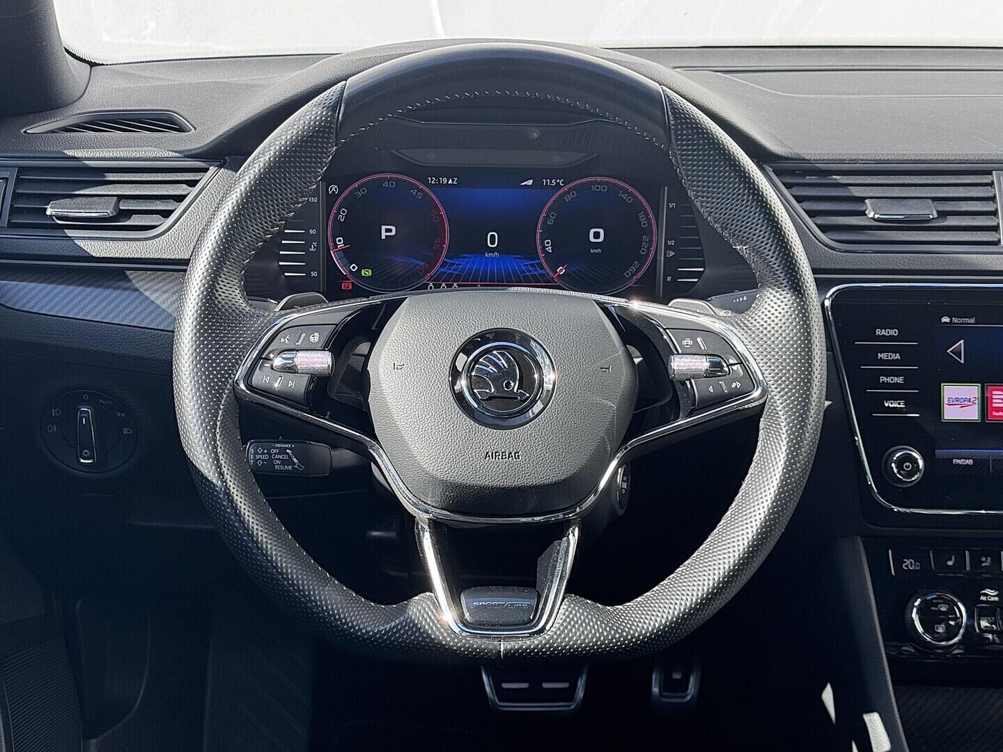 O419V08123_23.webp_SUPERB SportLine 2.0 TDI 110 kW automat, DPH