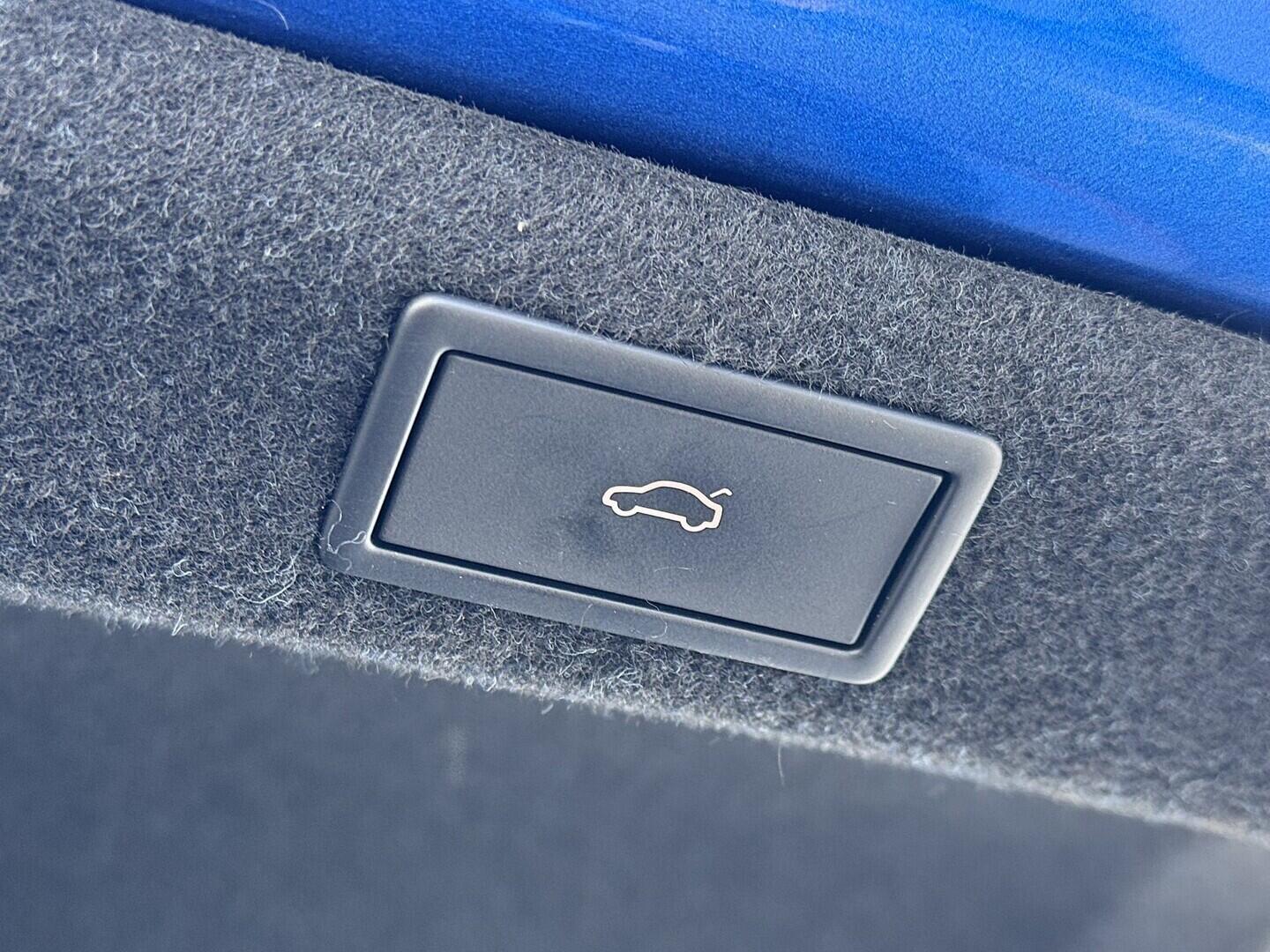 O419V08123_33.webp_SUPERB SportLine 2.0 TDI 110 kW automat, DPH