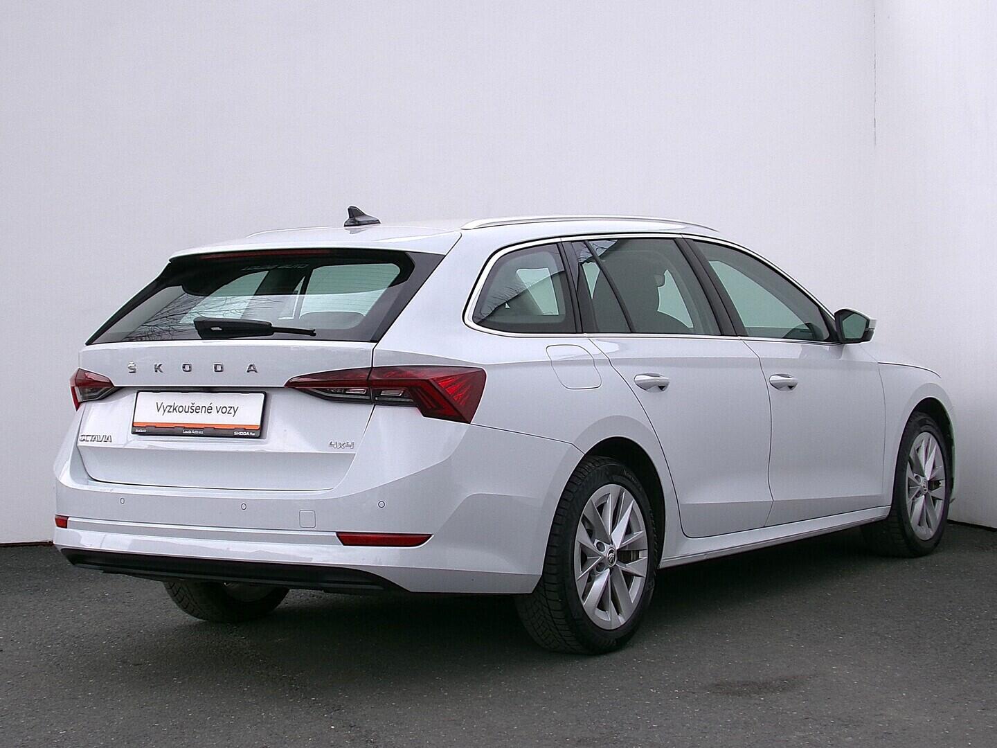 O419V08126_11.webp_OCTAVIA Style 2.0 TDI 110 kW automat, DPH