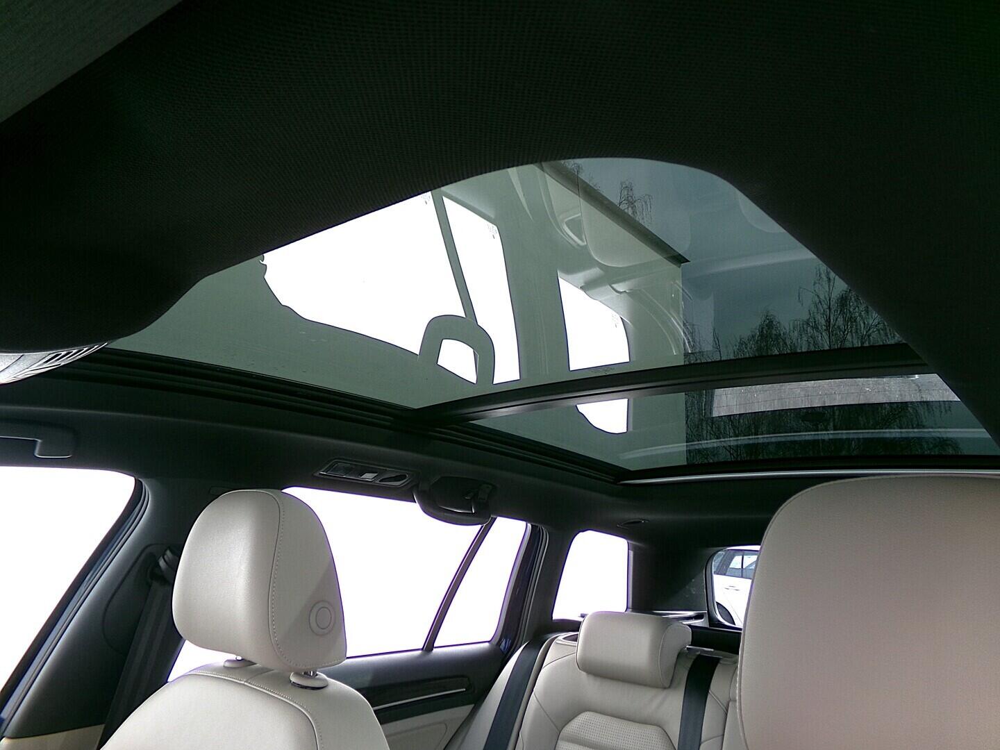 O419V08127_21.webp_GOLF VARIANT Highline 2.0 TDI 110 kW automat