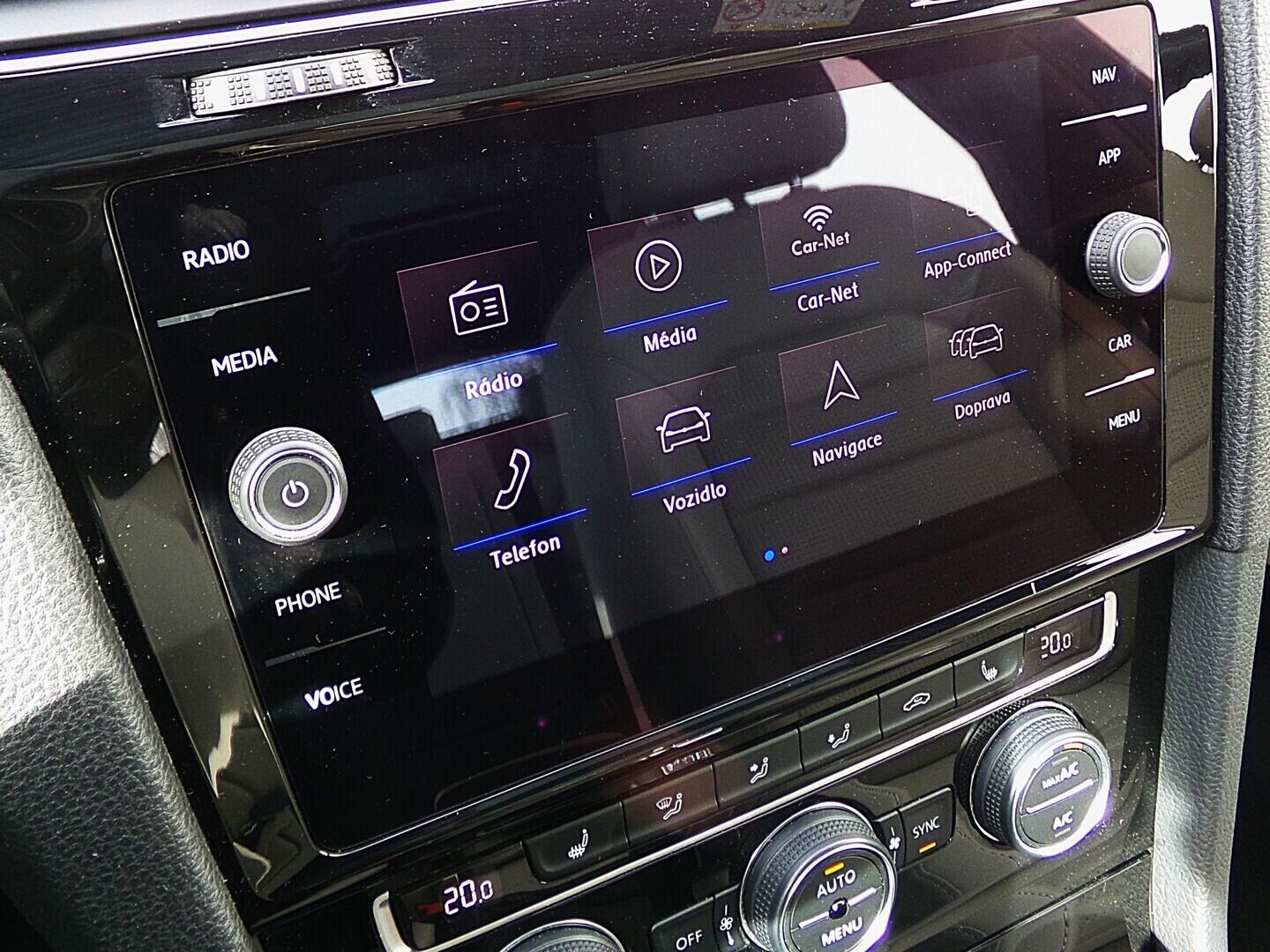 O419V08127_26.webp_GOLF VARIANT Highline 2.0 TDI 110 kW automat