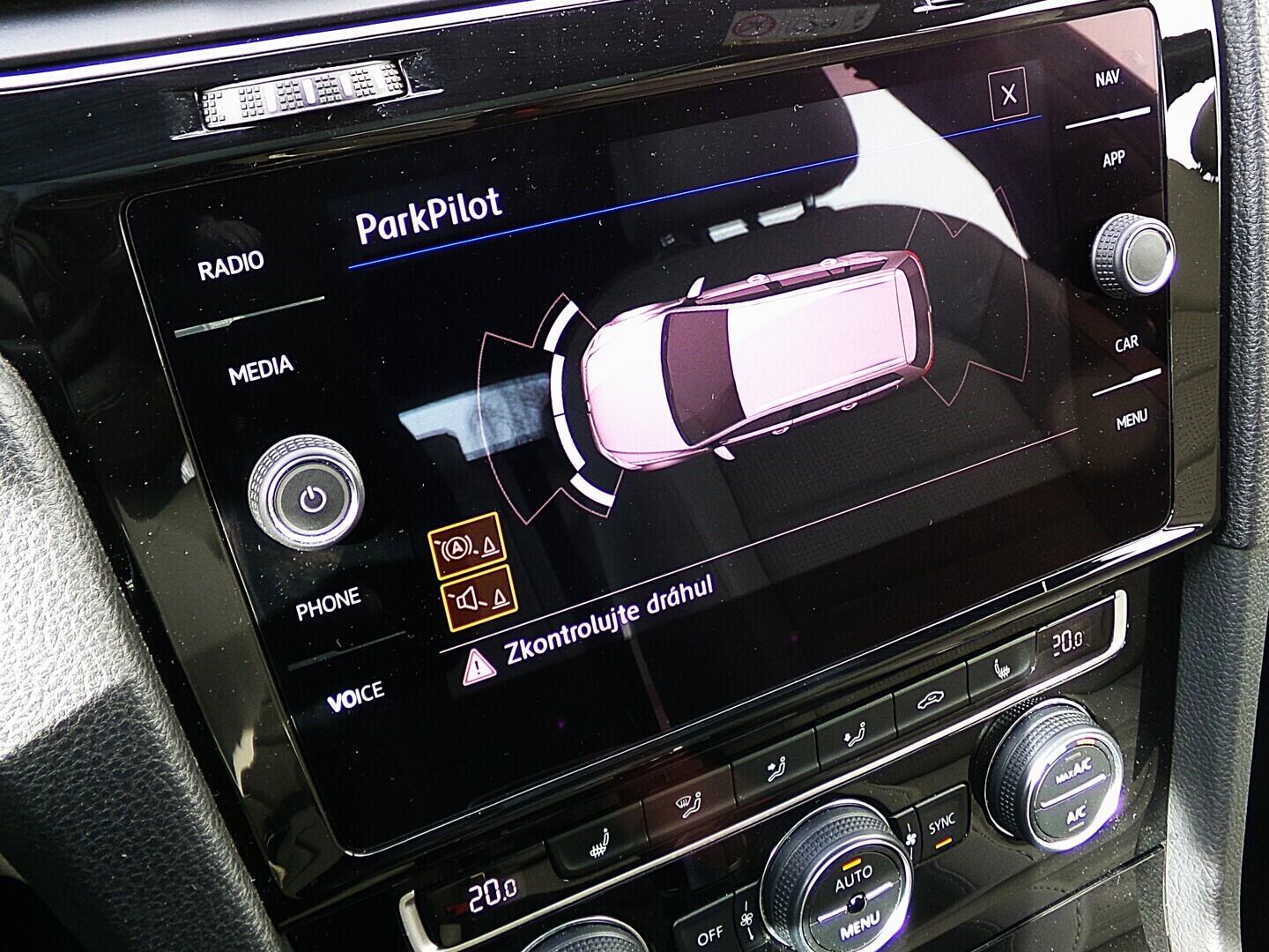 O419V08127_30.webp_GOLF VARIANT Highline 2.0 TDI 110 kW automat