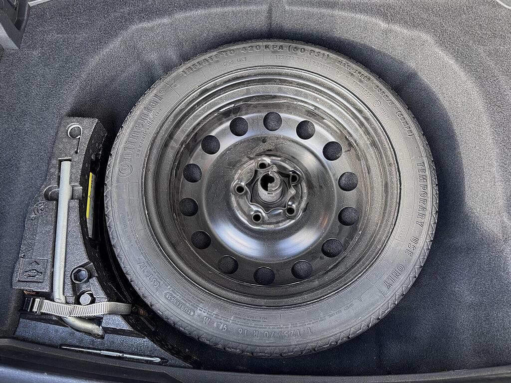 O419V08129_34.webp_GOLF SPORTSVAN Confortline  1.4 TSI 92 kW automat