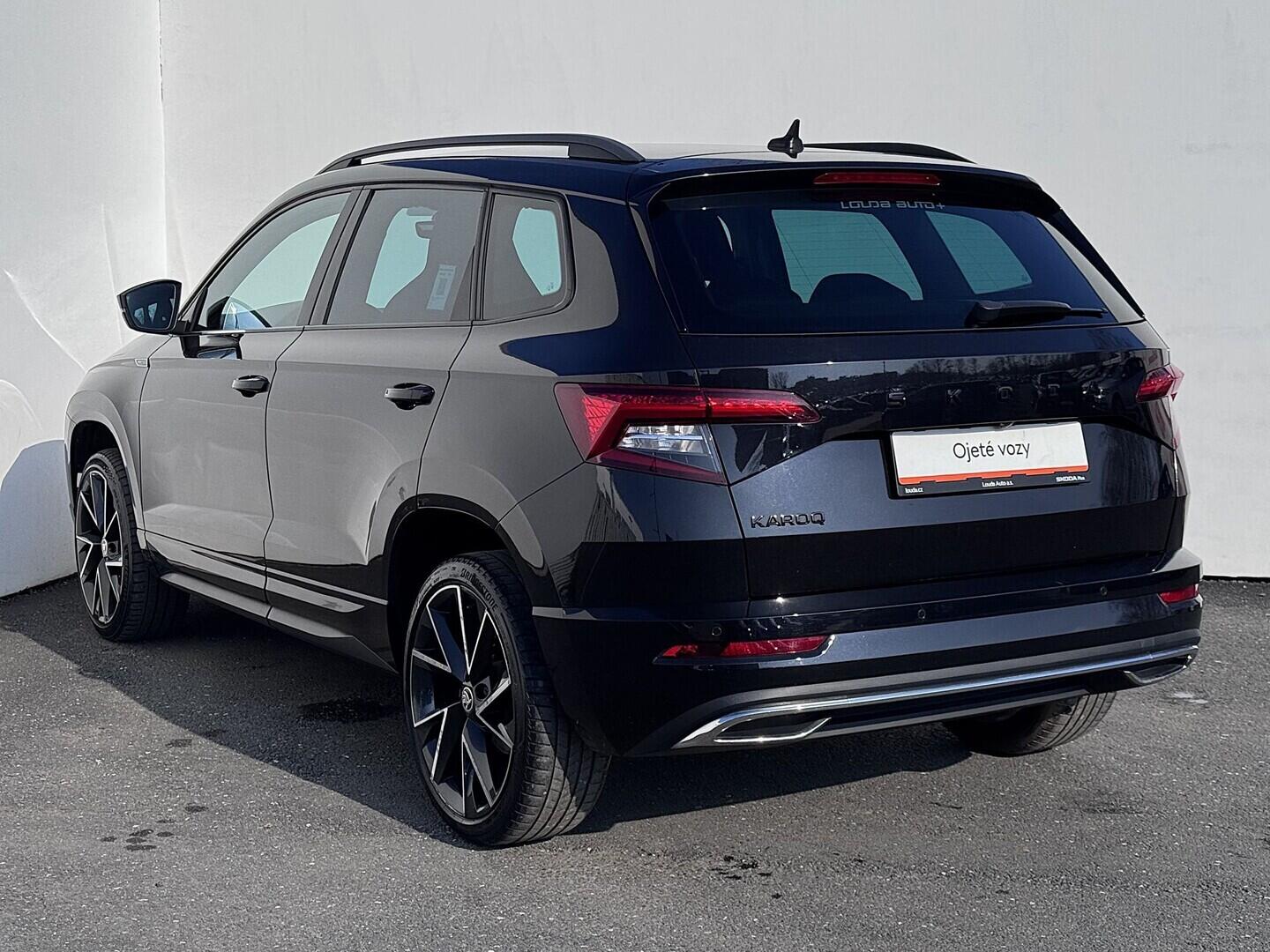 O419V08132_15.webp_KAROQ SportLine 1.5 TSI 110 kW automat