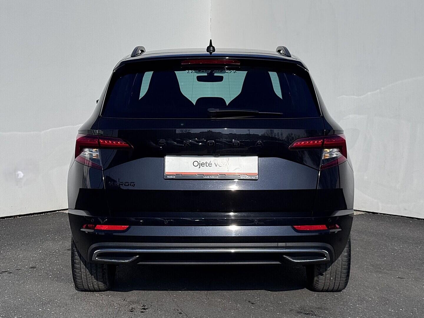 O419V08132_17.webp_KAROQ SportLine 1.5 TSI 110 kW automat