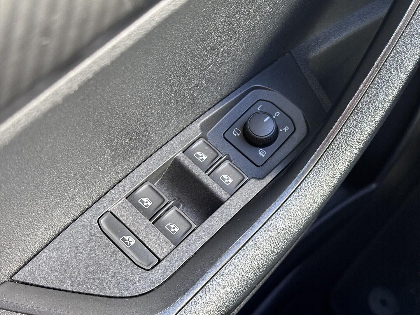 O419V08132_21.webp_KAROQ SportLine 1.5 TSI 110 kW automat