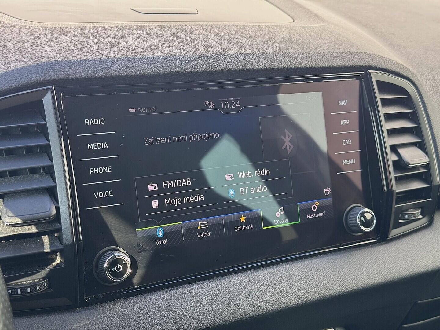 O419V08132_25.webp_KAROQ SportLine 1.5 TSI 110 kW automat