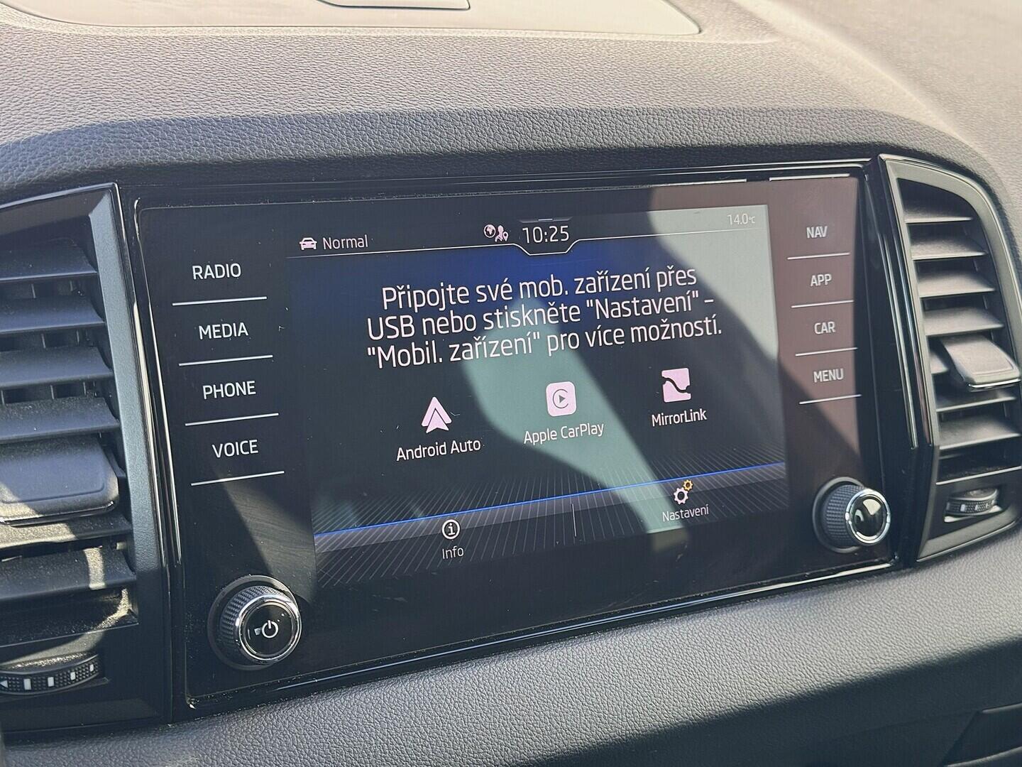 O419V08132_27.webp_KAROQ SportLine 1.5 TSI 110 kW automat