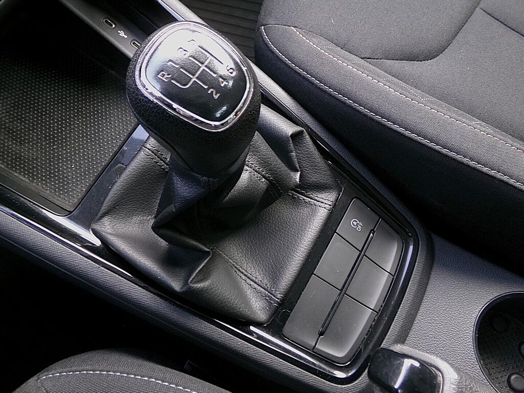 O419V08133_31.webp_SCALA Ambition 1.6 TSI 85 kW manuál, DPH