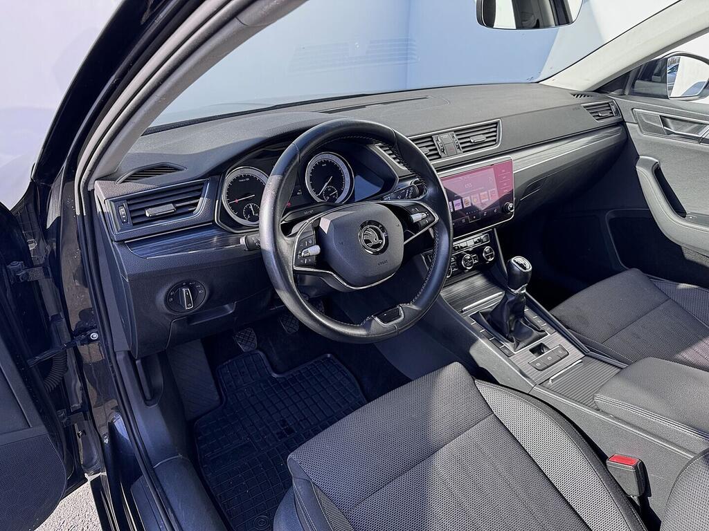 O419V08134_19.webp_SUPERB Style 2.0 TDI 110 kW manuál