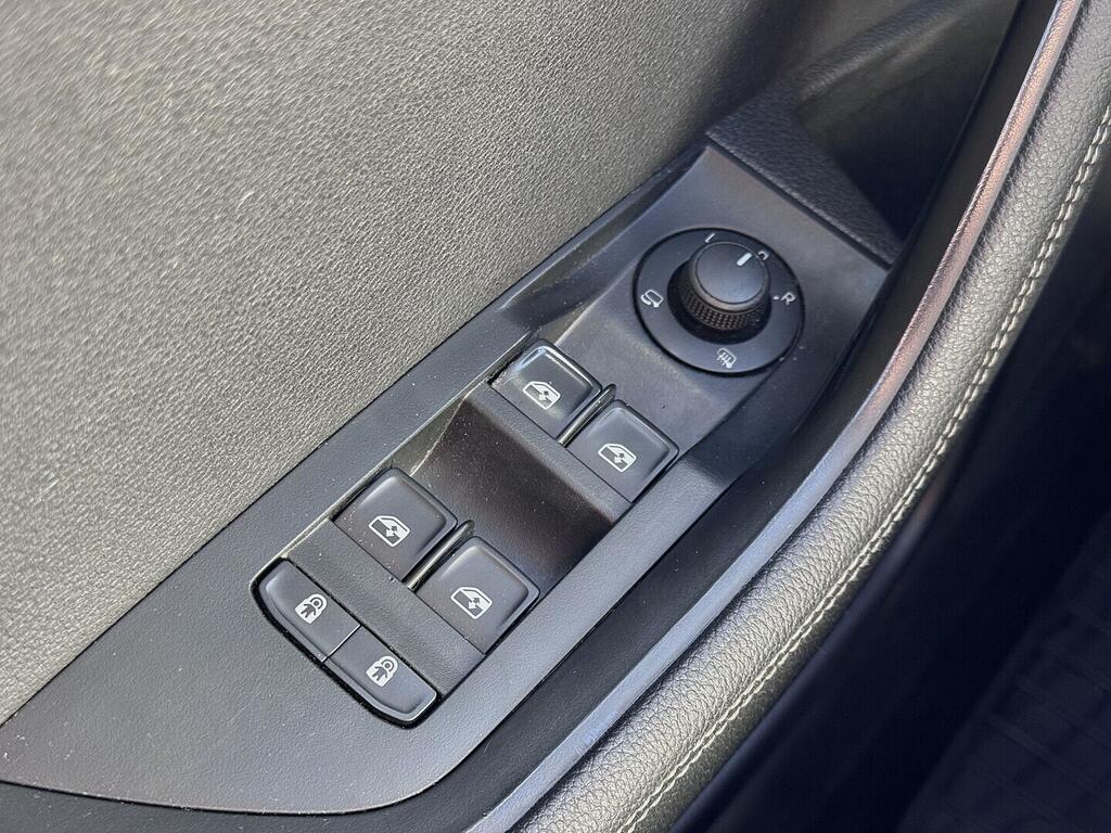 O419V08134_22.webp_SUPERB Style 2.0 TDI 110 kW manuál