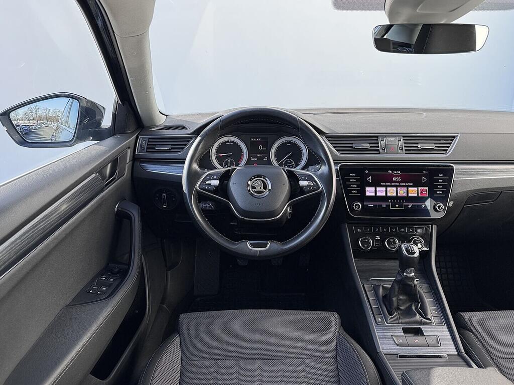 O419V08134_24.webp_SUPERB Style 2.0 TDI 110 kW manuál