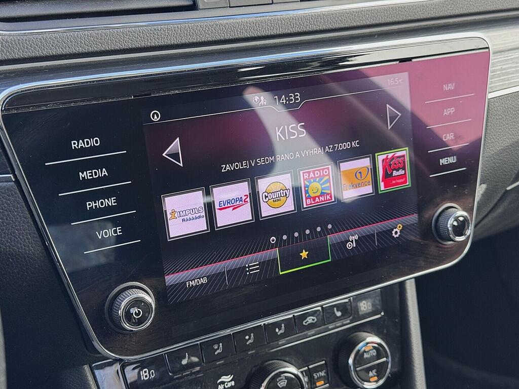 O419V08134_25.webp_SUPERB Style 2.0 TDI 110 kW manuál