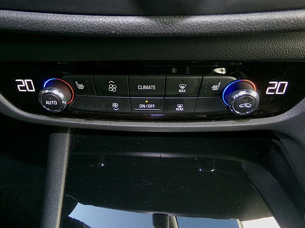 O419V08136_32.webp_INSIGNIA Ultimate 1.6 CDTi 100 kW automat