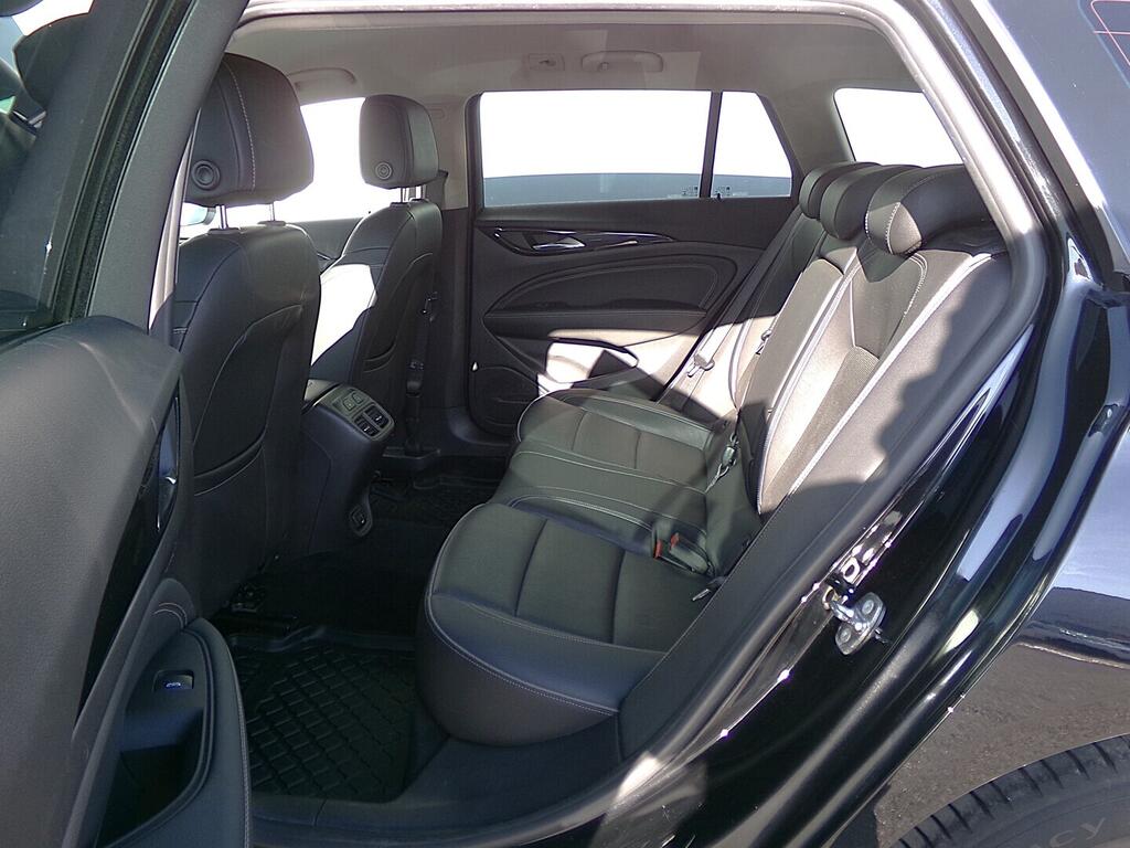 O419V08136_35.webp_INSIGNIA Ultimate 1.6 CDTi 100 kW automat