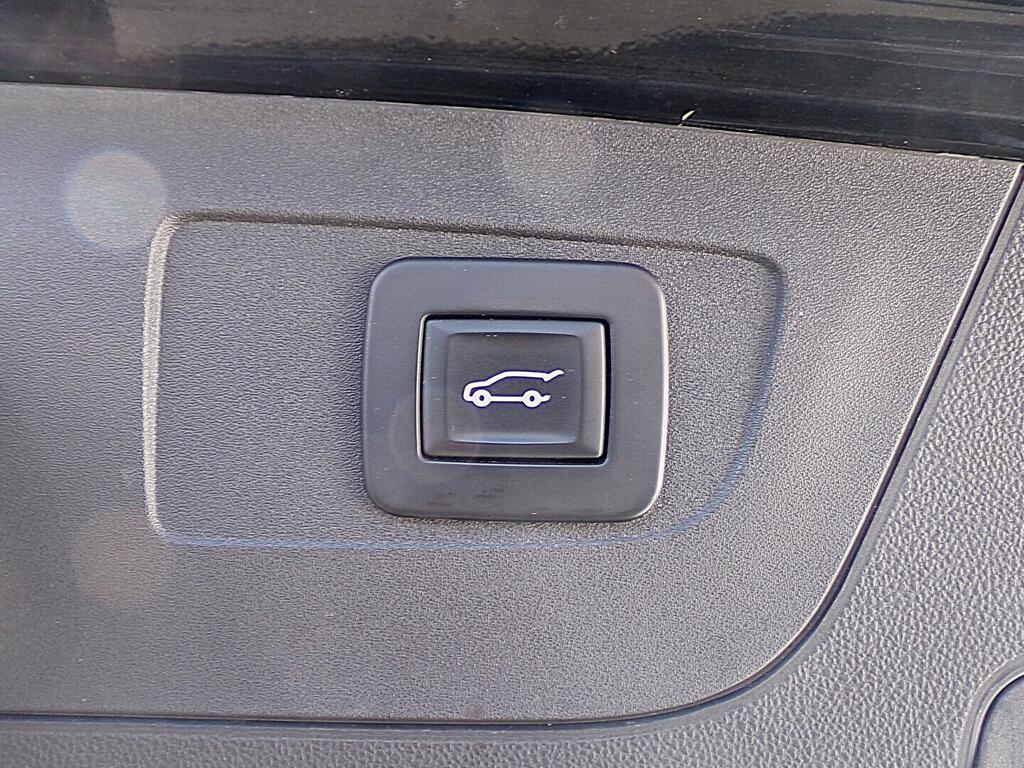 O419V08136_37.webp_INSIGNIA Ultimate 1.6 CDTi 100 kW automat