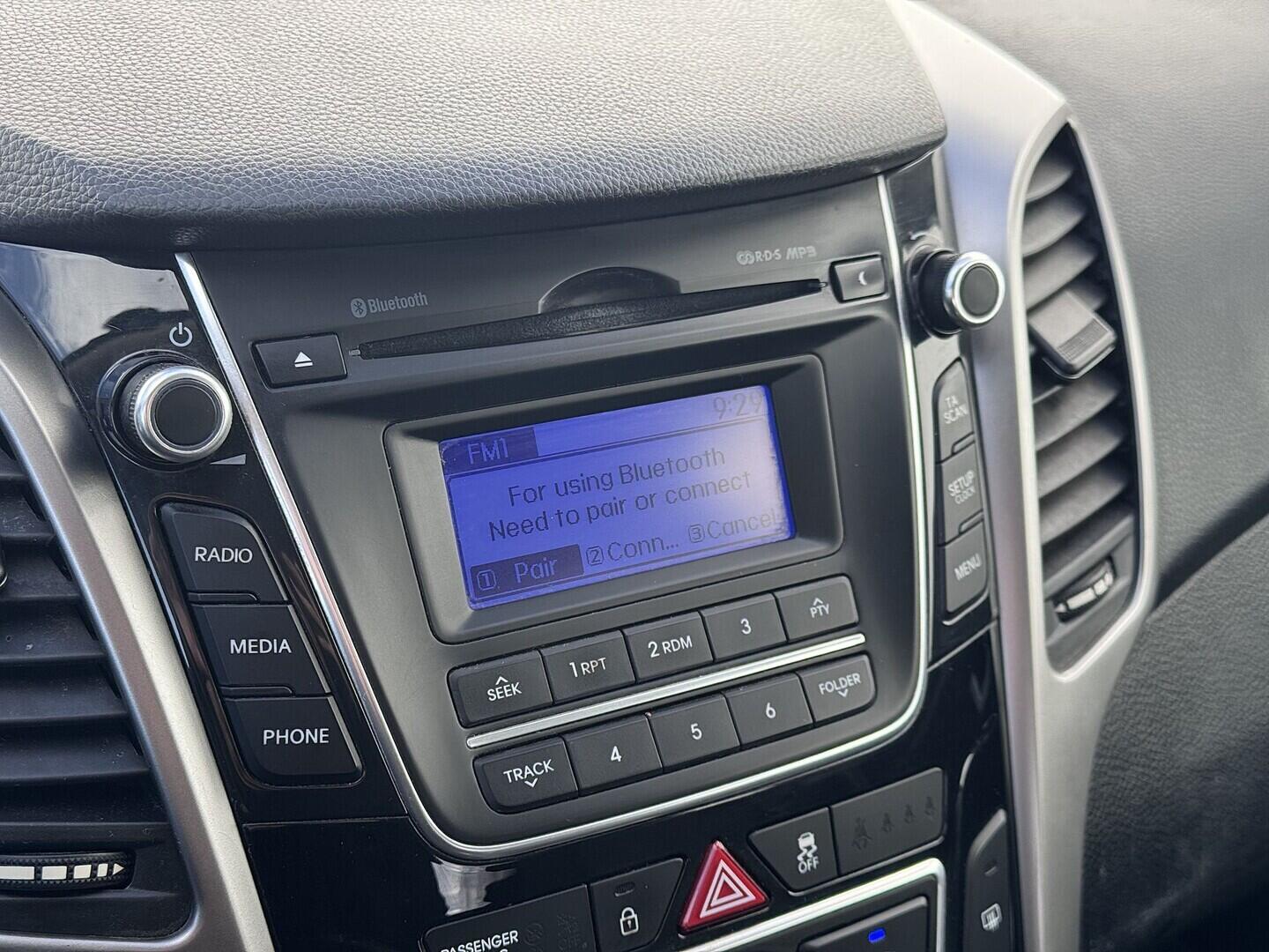 O419V08141_25.webp_I30  1.6 GDi 88 kW manuál