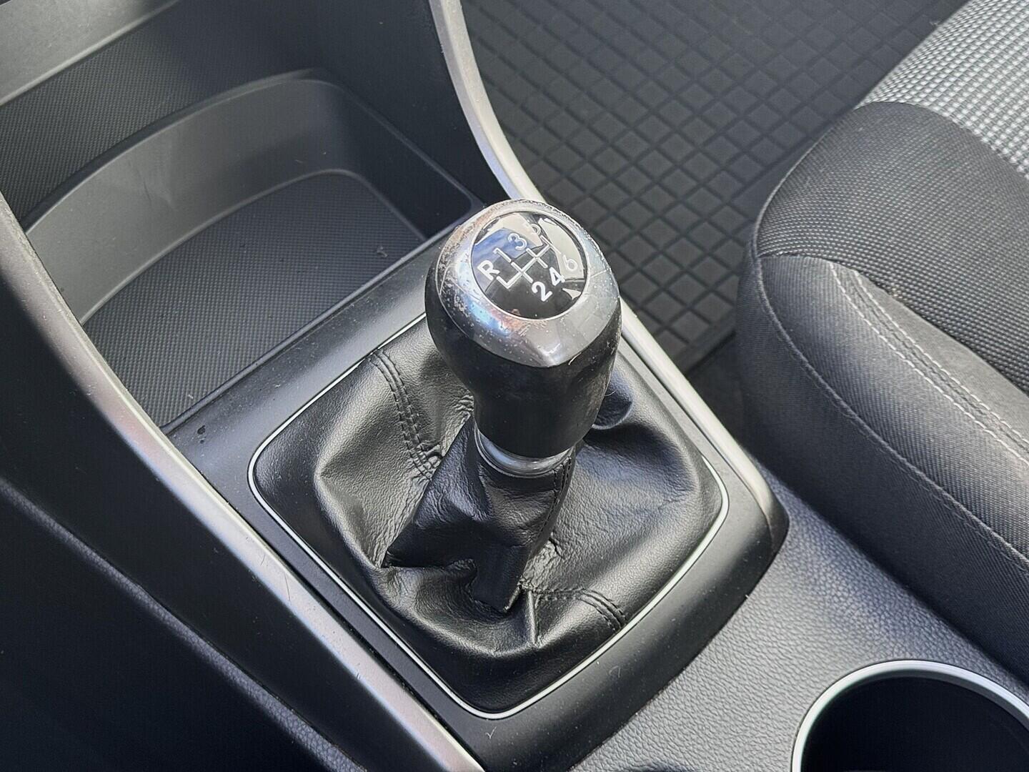 O419V08141_28.webp_I30  1.6 GDi 88 kW manuál