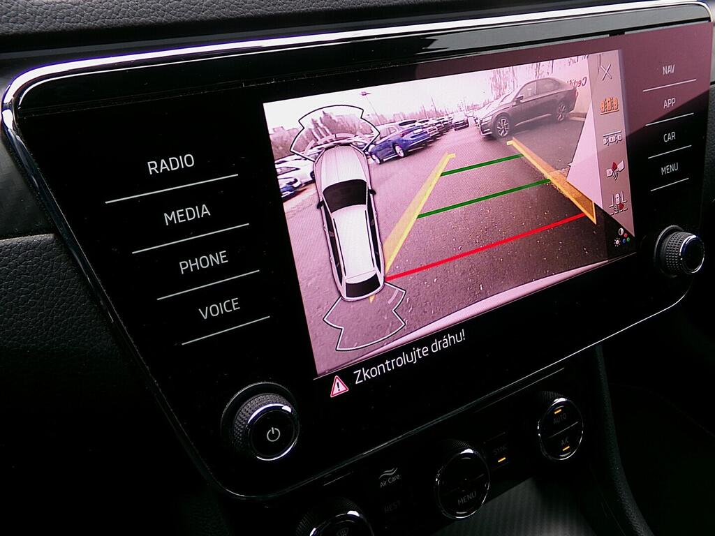 O419V08148_30.webp_SUPERB SportLine 2.0 TDI 147 kW automat, DPH