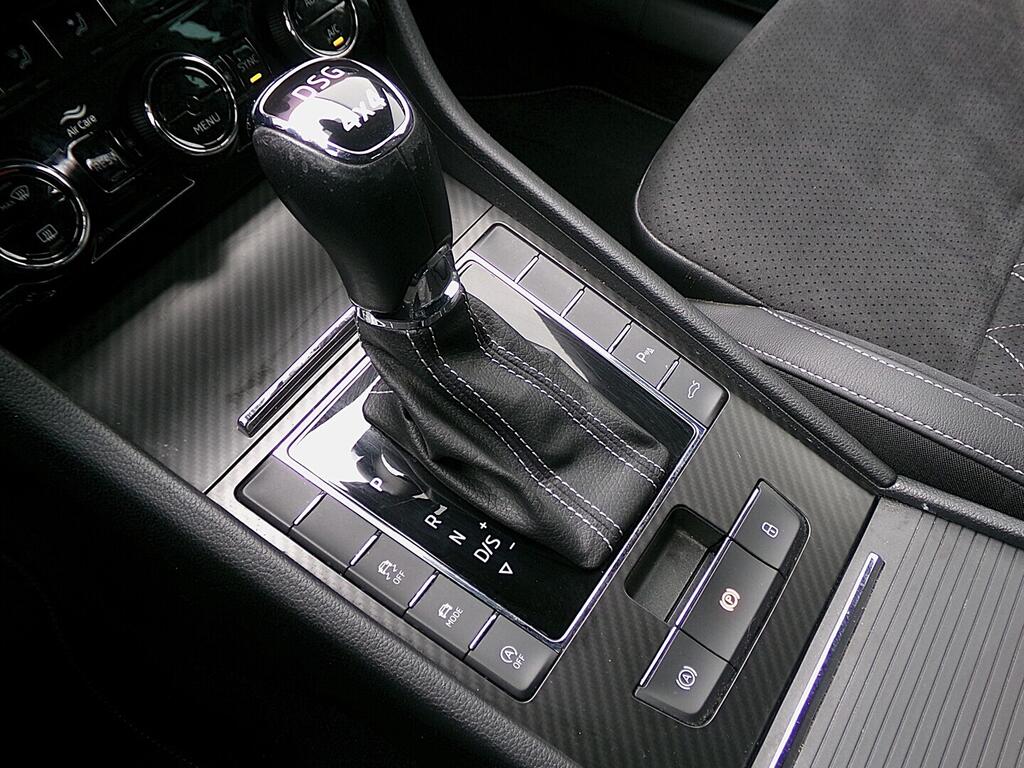 O419V08148_33.webp_SUPERB SportLine 2.0 TDI 147 kW automat, DPH