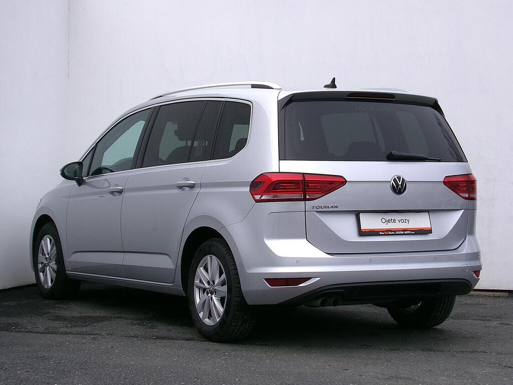 O419V08149_15.webp_TOURAN Highline 2.0 TDI 110 kW automat, DPH