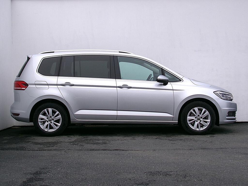 O419V08149_16.webp_TOURAN Highline 2.0 TDI 110 kW automat, DPH