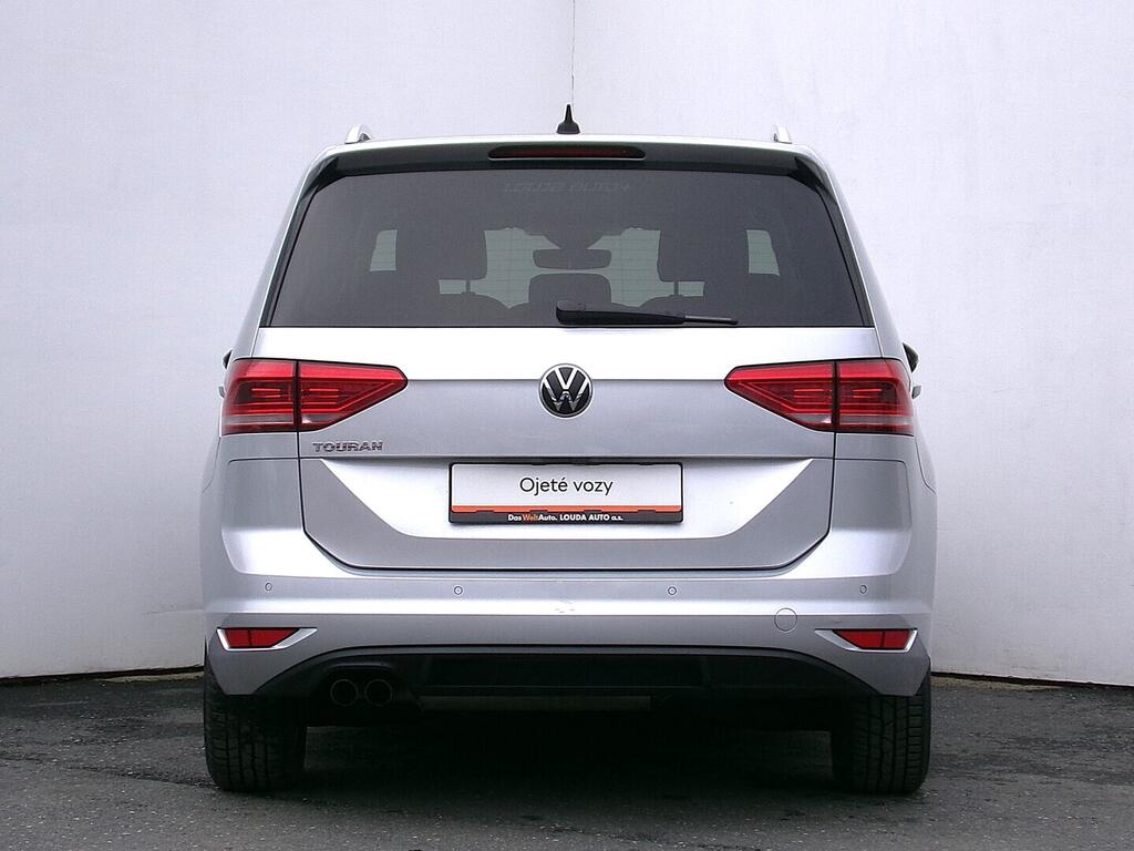 O419V08149_17.webp_TOURAN Highline 2.0 TDI 110 kW automat, DPH