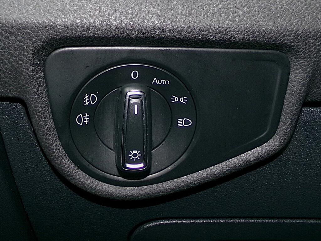 O419V08149_22.webp_TOURAN Highline 2.0 TDI 110 kW automat, DPH