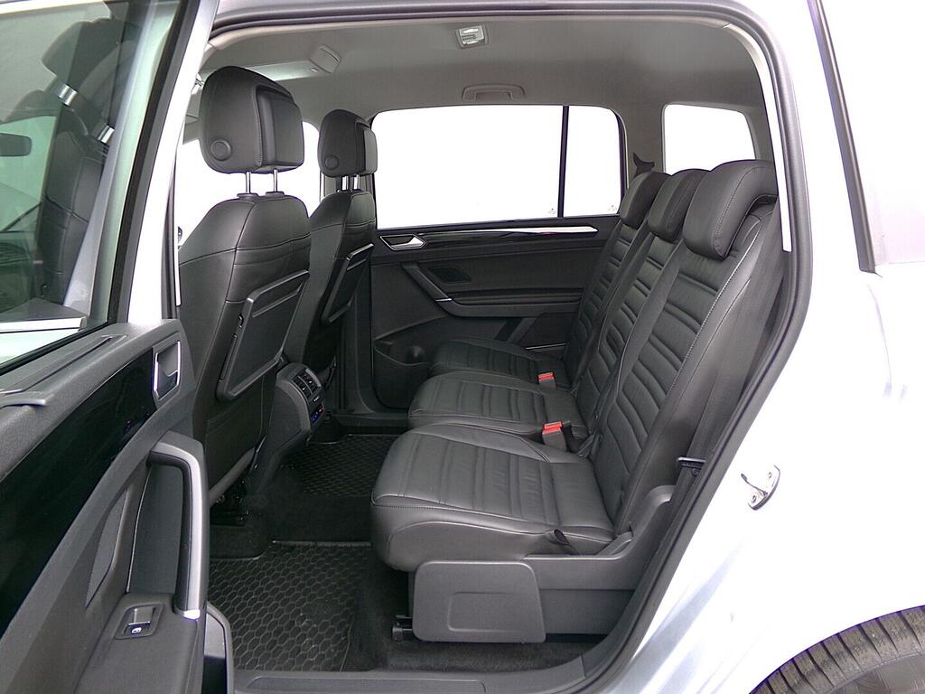 O419V08149_36.webp_TOURAN Highline 2.0 TDI 110 kW automat, DPH